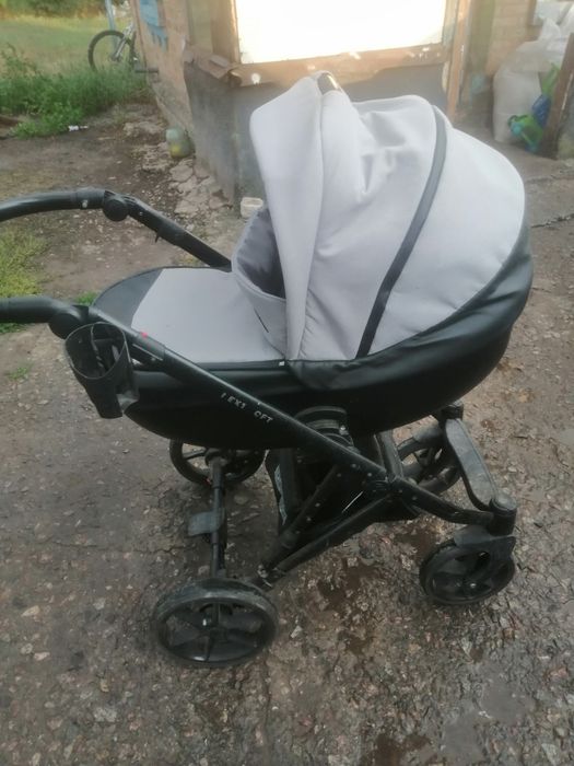 Продам бу коляску