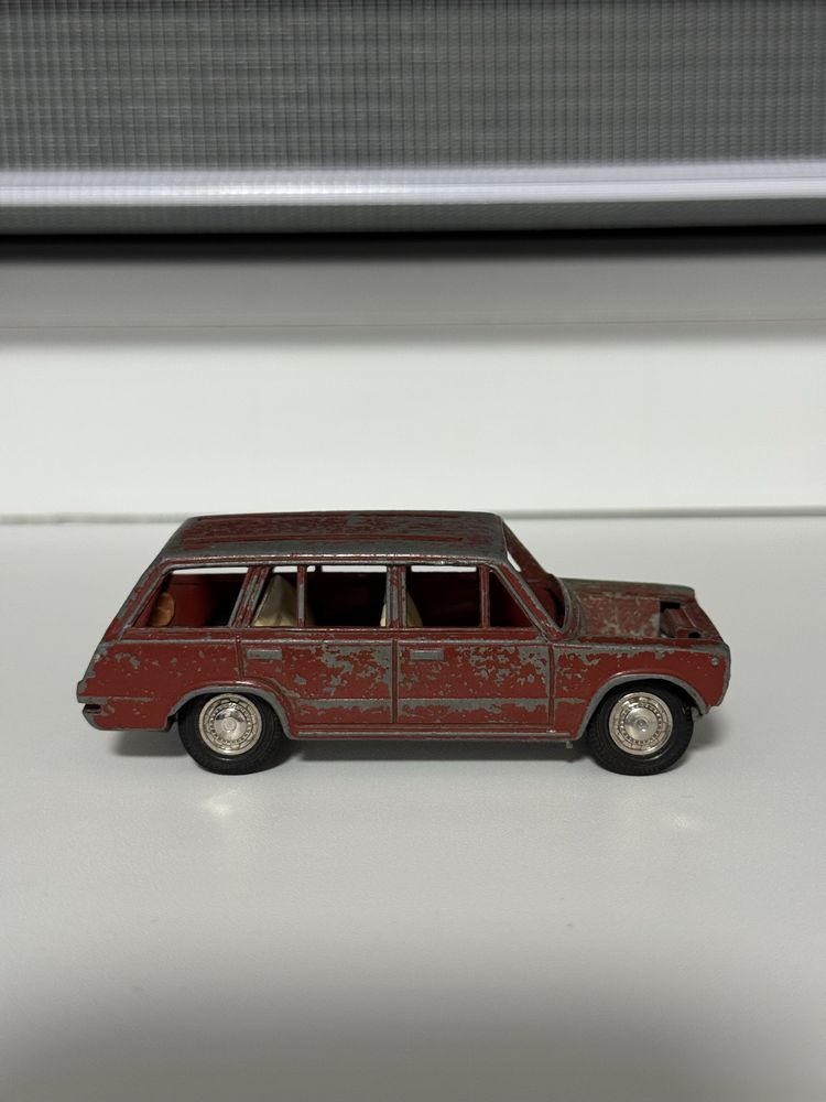 Модель 1:43 ВАЗ-2102 А11 СССР  (Під реставрацію)