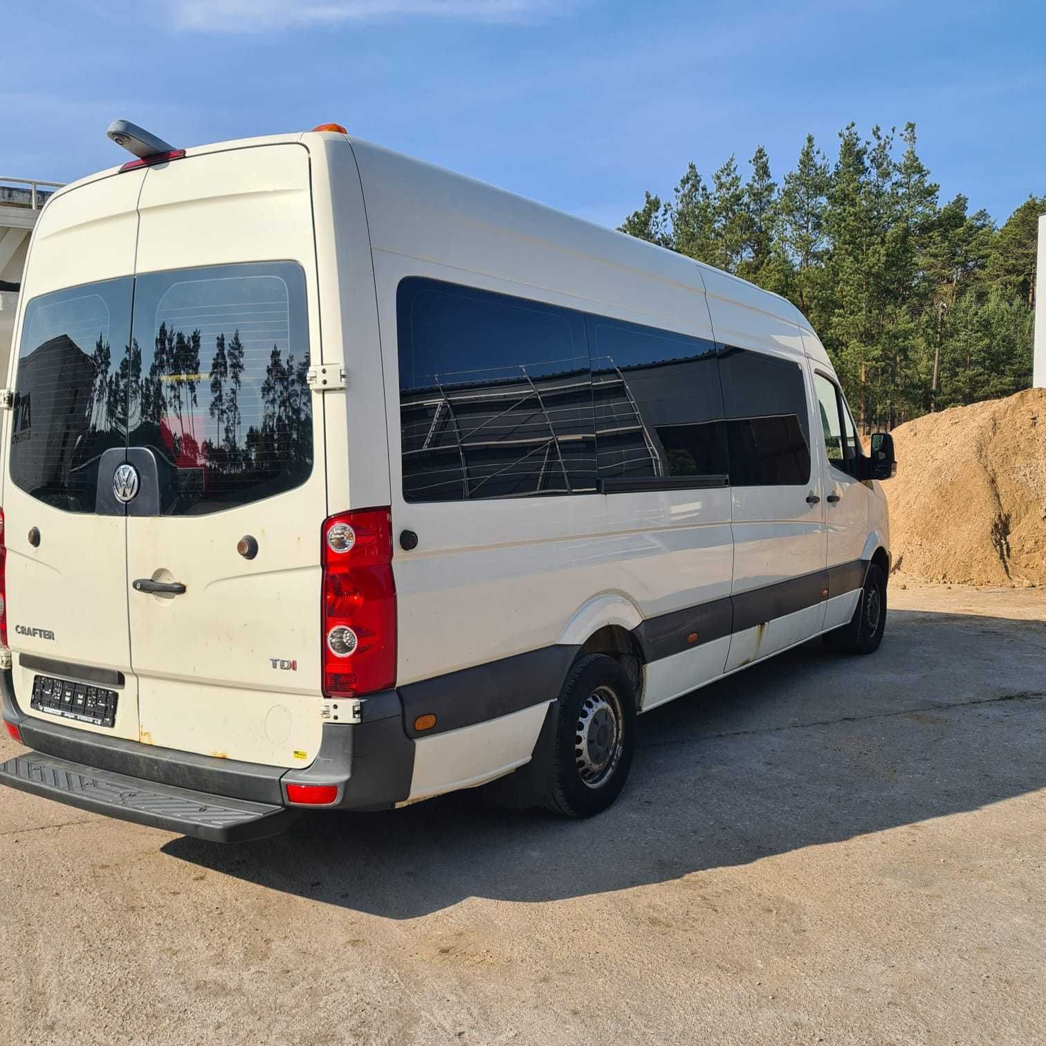 Crafter 2,5 TDI osobowy,sprowadzony z DE  26990zł netto 180tys kilm.