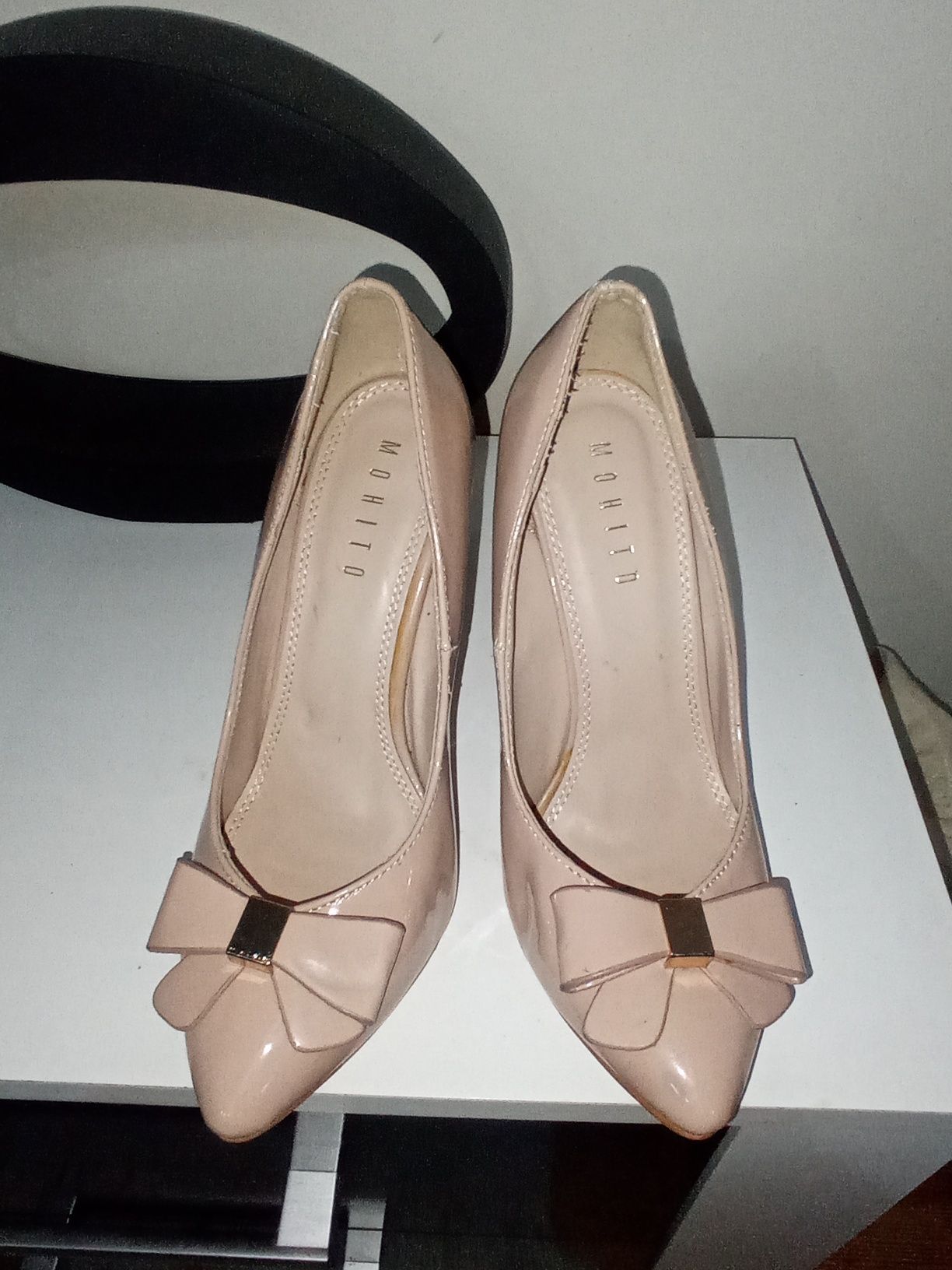 Buty szpilki mohito, około 30 par, w rozm. 37