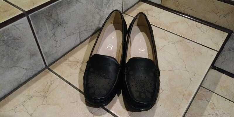 eleganckie czarne skórzane mokasyny  folk etno góralskie Vices 39