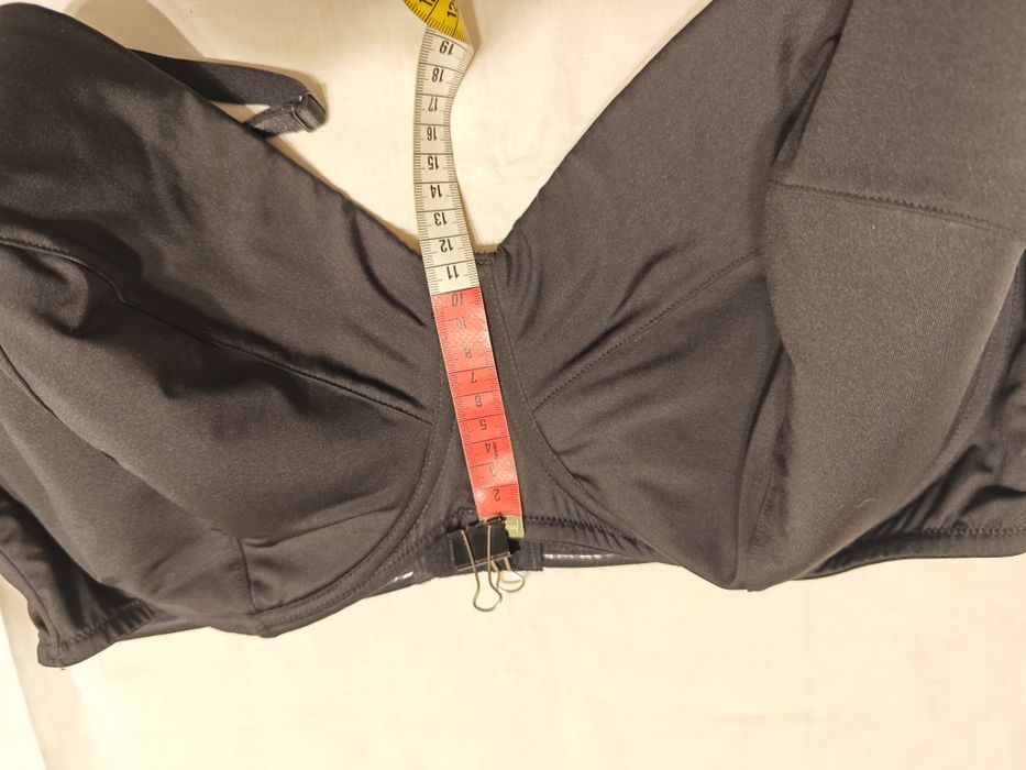 Biustonosz czarny bardzo duże miseczki