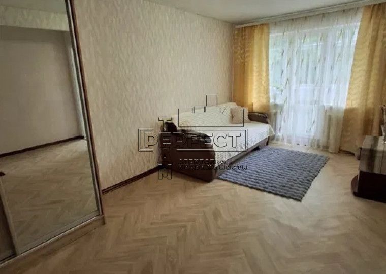 Продаж 1к квартири Гната Юри 3 / Гната Юры 3