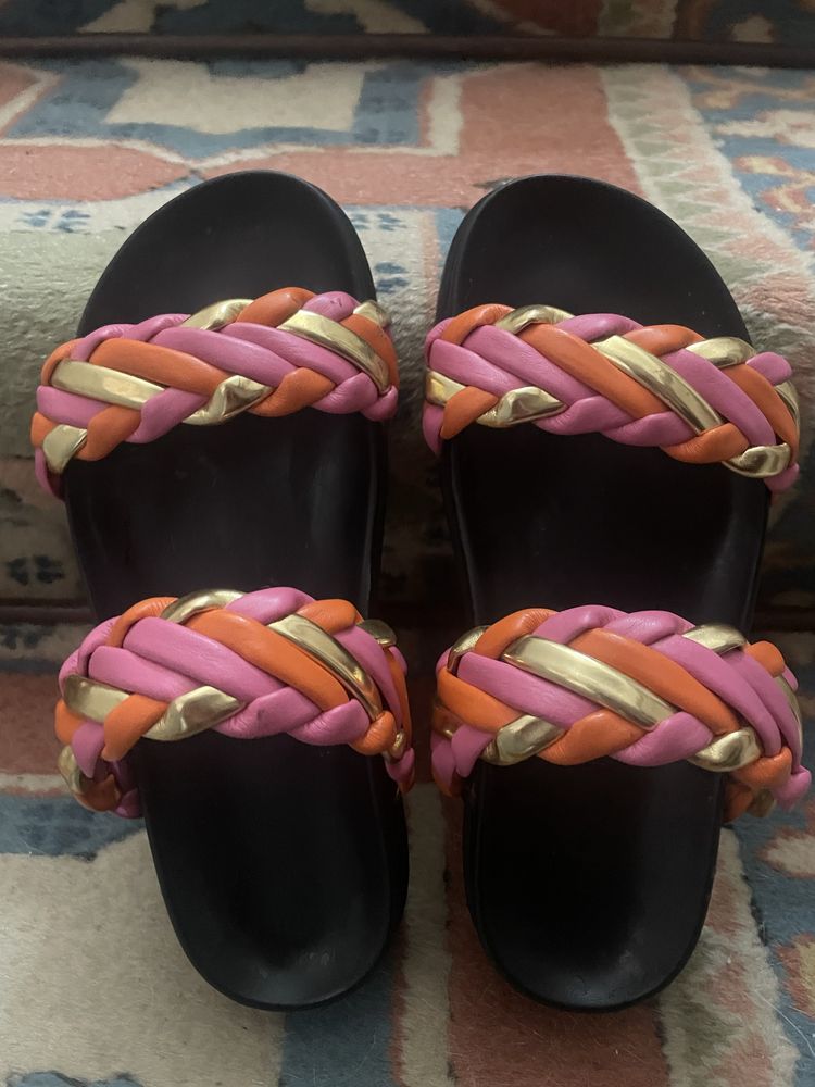 Chinelas da marca Ruika