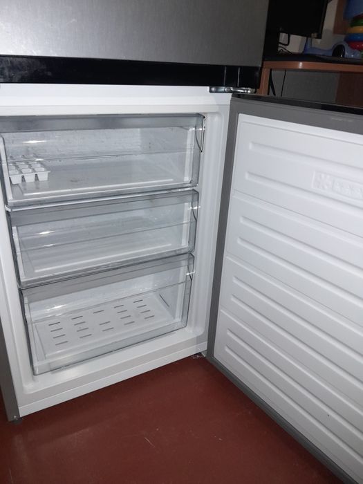 Продам холодильник Vestfrost