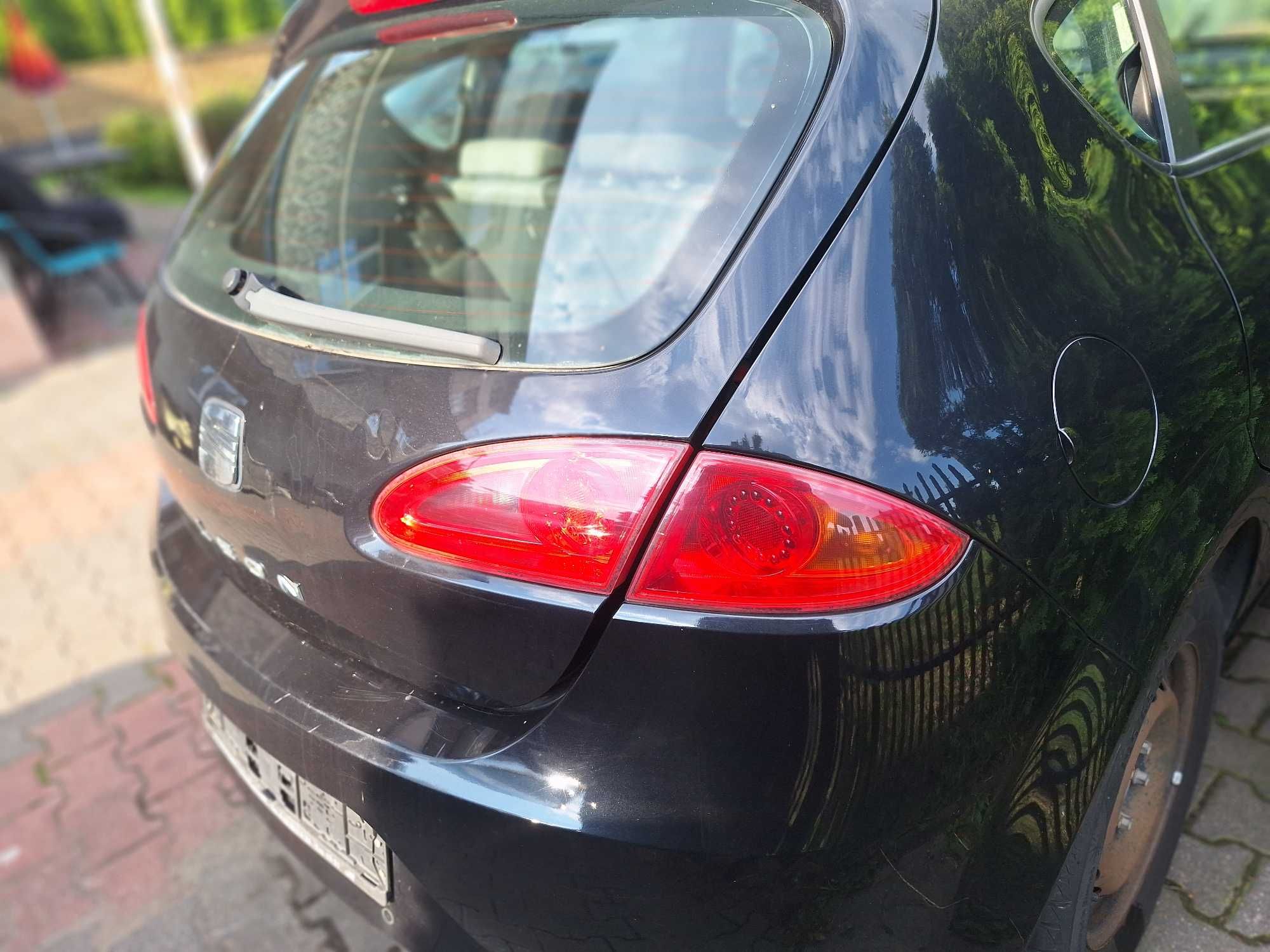 Seat Leon II lampy tylne w błotnik i klapę OE