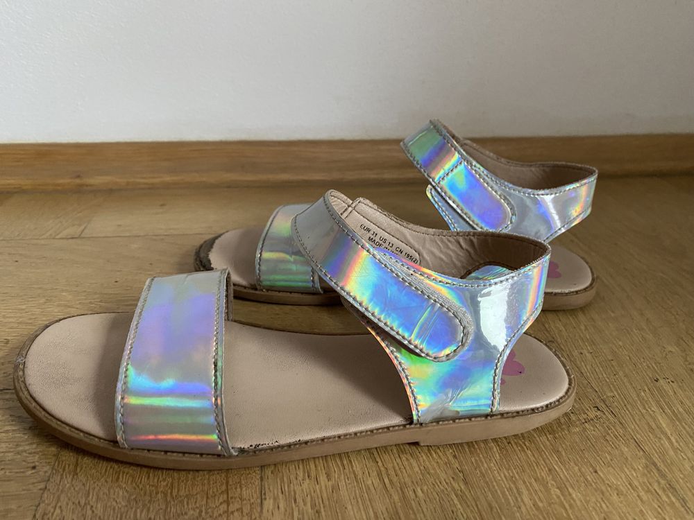 Sandały H&M holograficzne r. 31