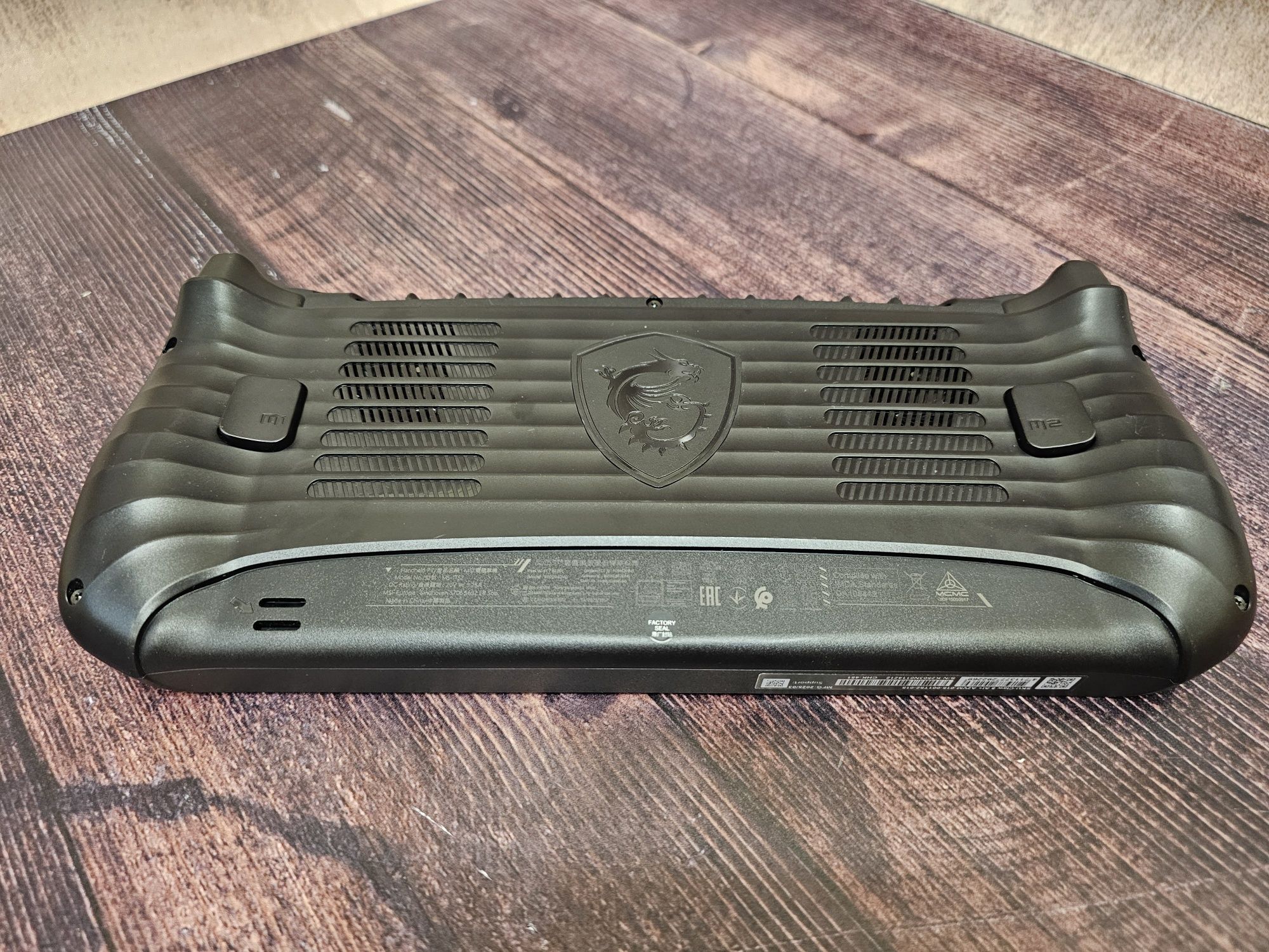 Ігрова консоль MSI Claw 8 AI+ (Core Ultra 7 258V)