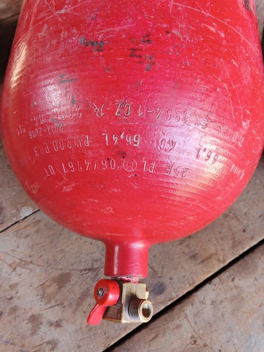 Балон метан на авто