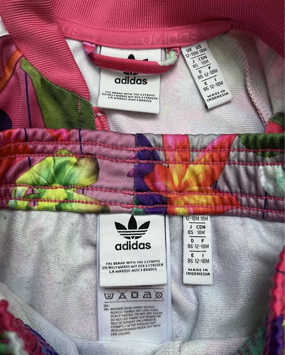 Яскравий спортивний костюм ADIDAS оригінал 12/18 місяців