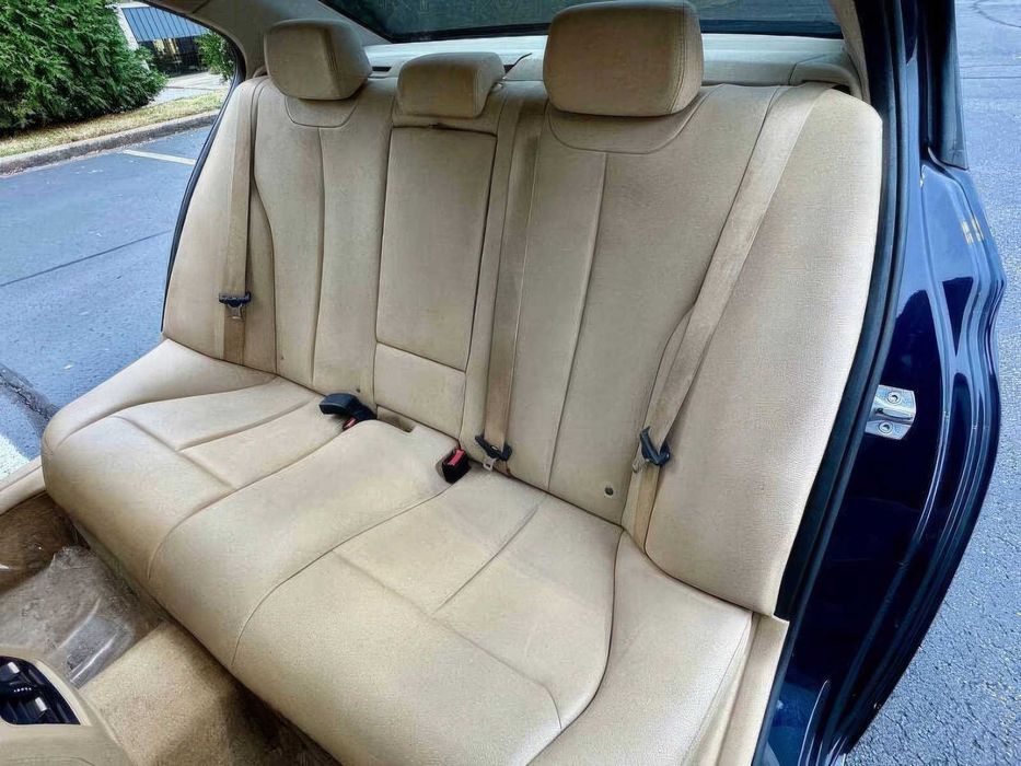 BMW 3 Series 320i      2014