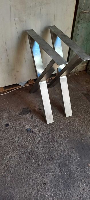 Стіл лофт каркаси у стилі loft