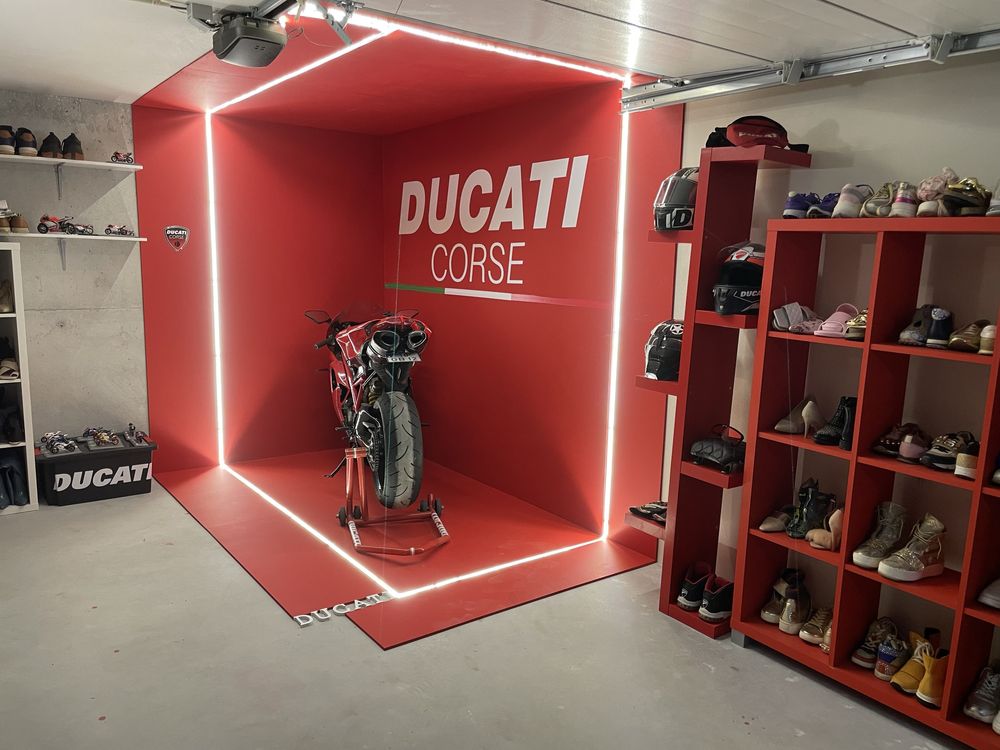 Ducati 848 com termignoni