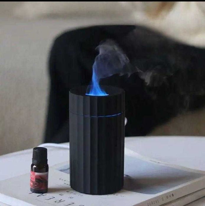 Зволожувач повітря, аромадифузор ефірних олій з ефектом полум'я.
