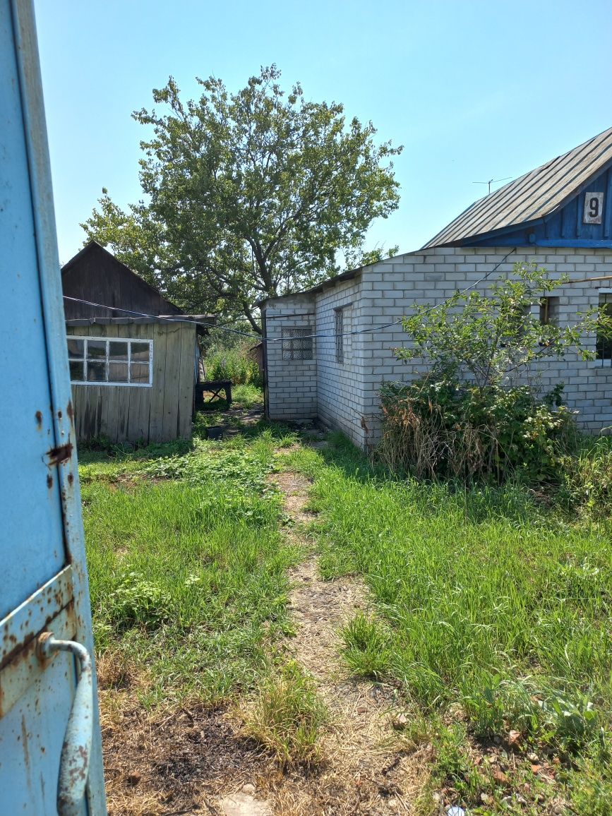 Продам дом  в Люботине с газом и водой