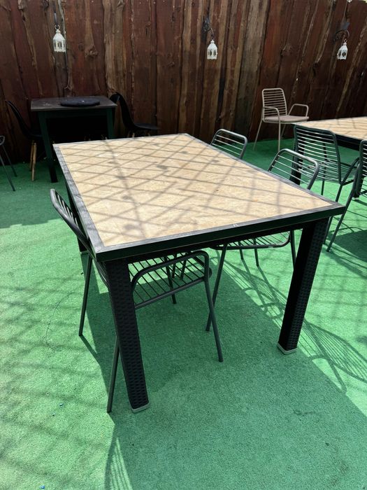 Mesas Restauradas para Jardim/Esplanada