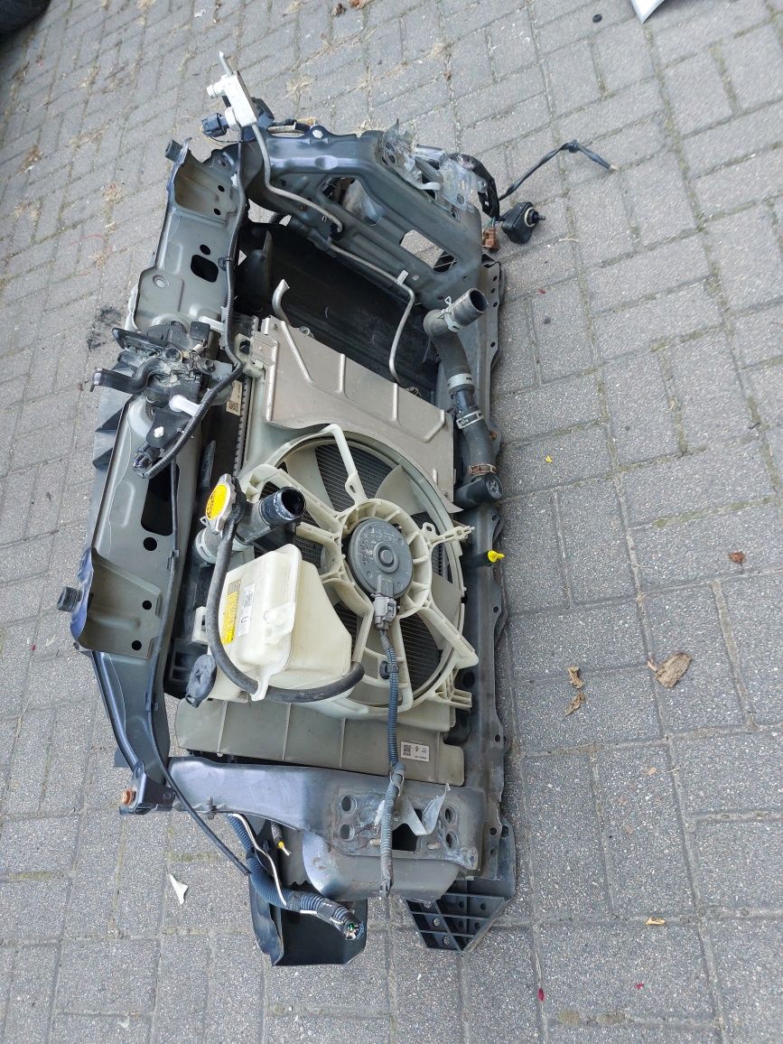 Toyota Yaris 1.3 wzmocnienie czołowe