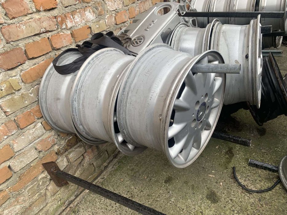 Оригінальні легкосплавні диски Mercedes W210 R16