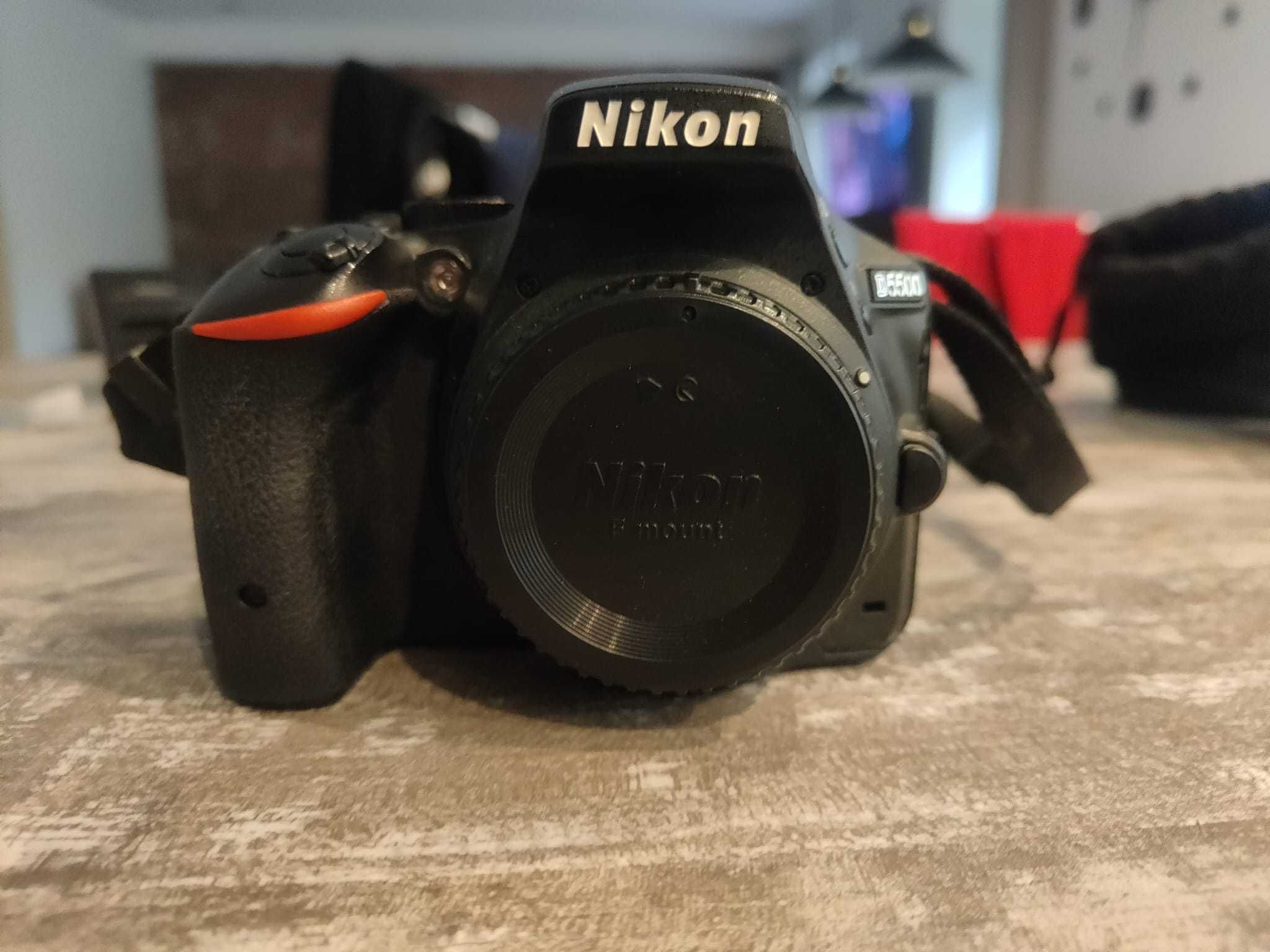 Nikon D5500+ lampa Nissin Di700A