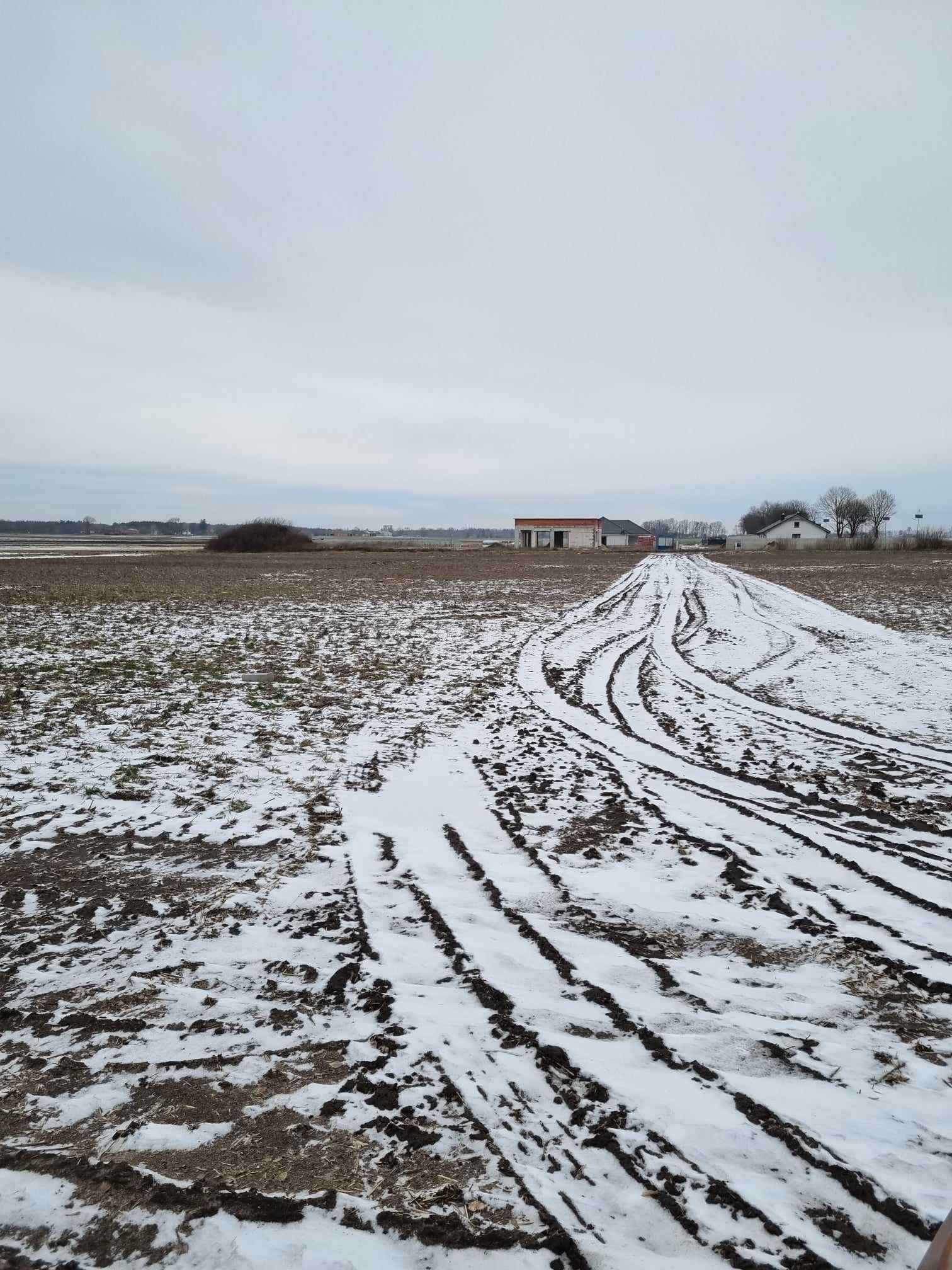 Sprzedam działkę budowlaną w Zielnikach