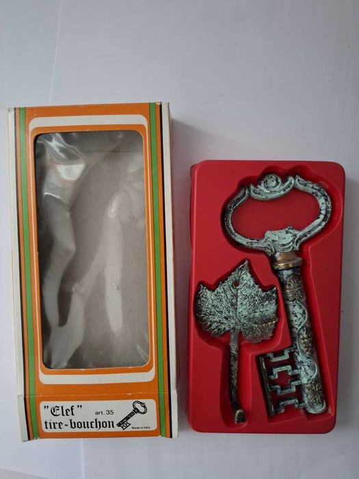Saca-rolhas vintage em formato de chave com gancho folha de videira