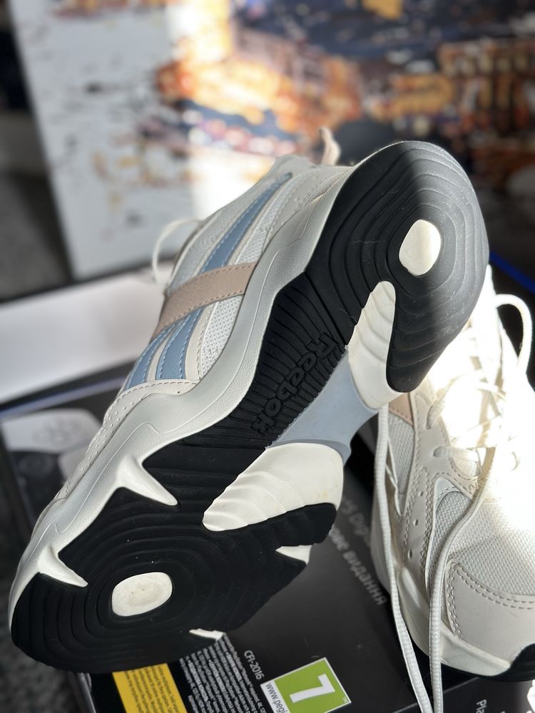 Кроссівки Reebok оригінал р. 37.5