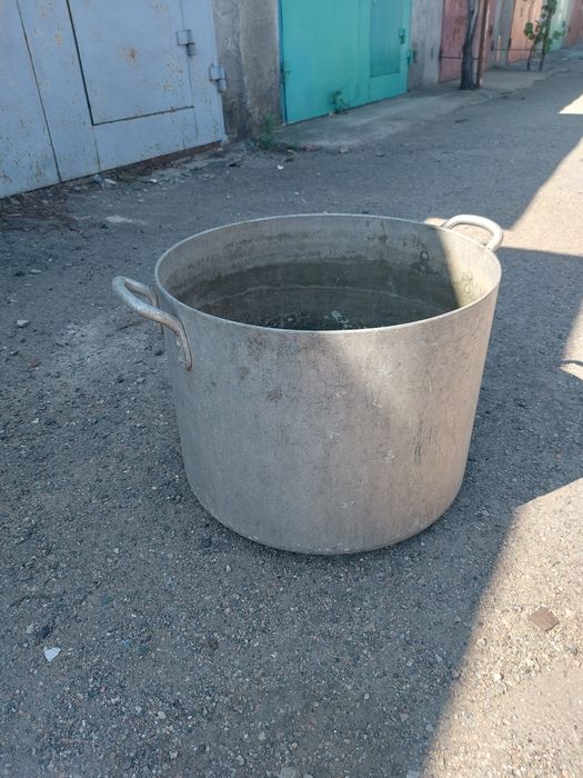 Кастрюля алюминиевая