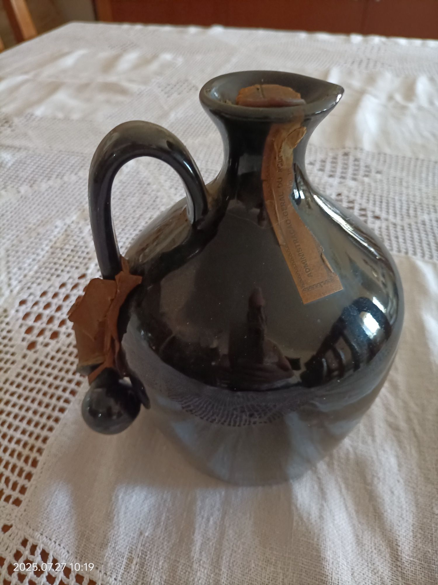 Garrafa antiga com bebida