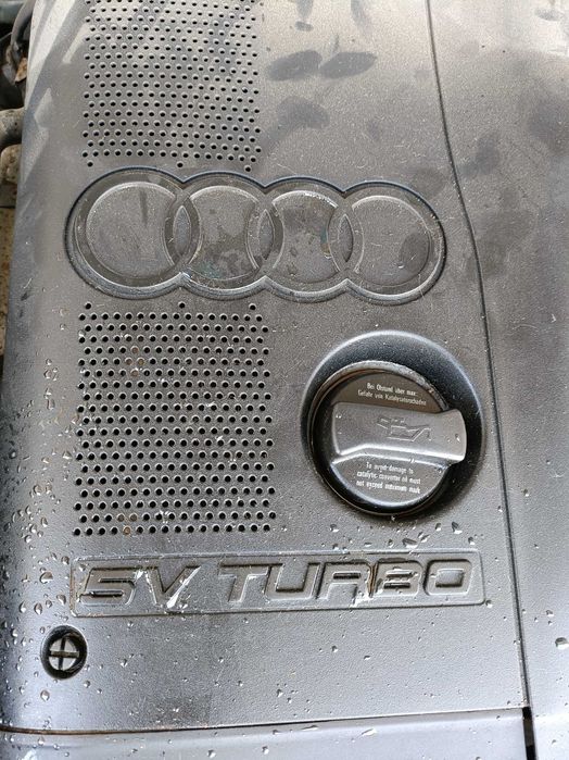 Centralina AUDI A4 1.8Turbo Avant 1998 B5 ecu