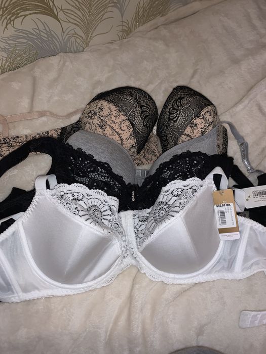 Бюстгалтери нові / не підійшли