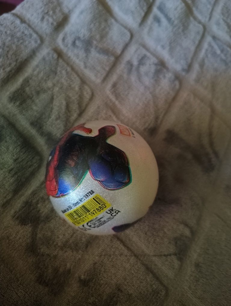 Mini piłka Spiderman