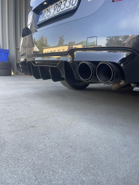 BMW F10 F11 Dyfuzor Dokładka Tylnego Zderzaka M-Pakiet Czarny Połysk