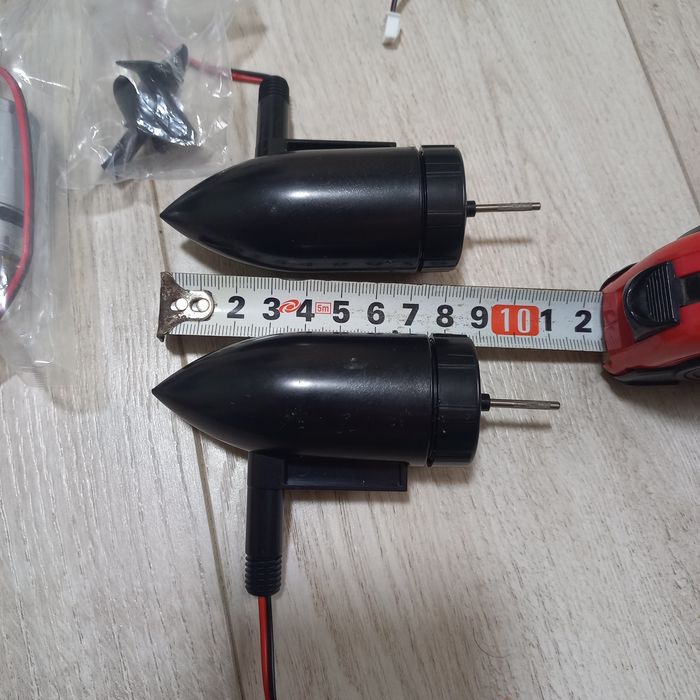 Двигатель Мотор . карповий кораблик .Запчастини до кораблика.