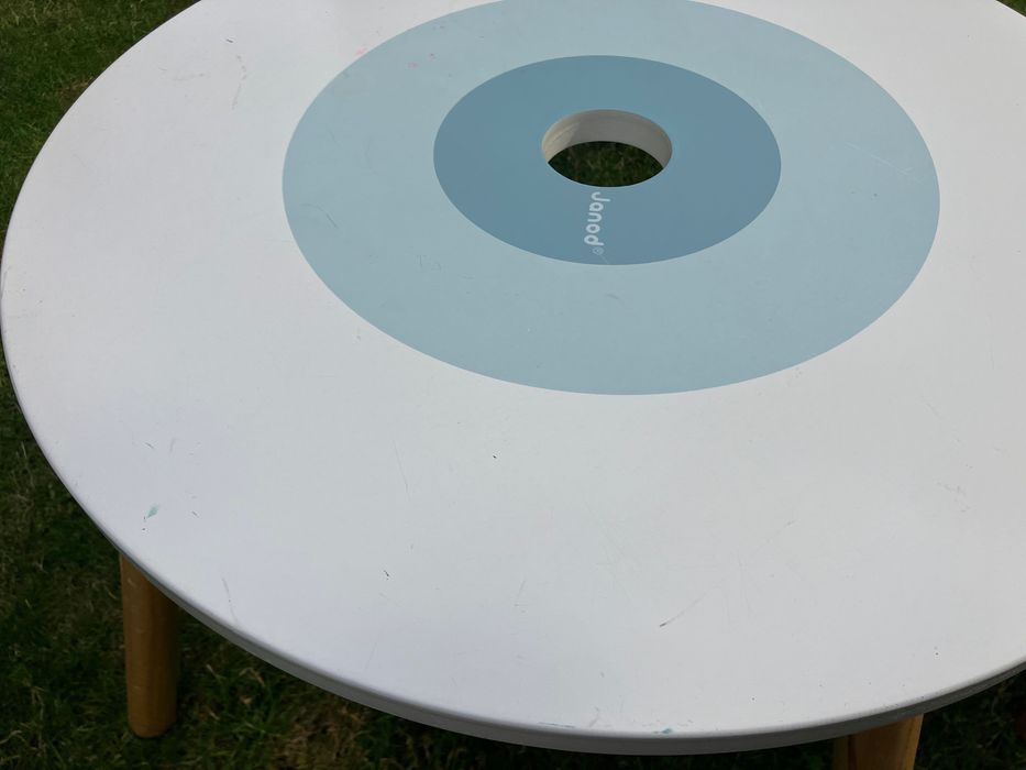 Zestaw drewnianych mebelków Janod Arktyka stolik + 2 krzesełka