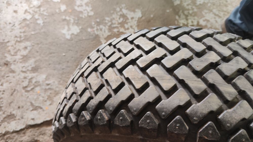 Opona trelleborg soft grip 539 23x8,50-12