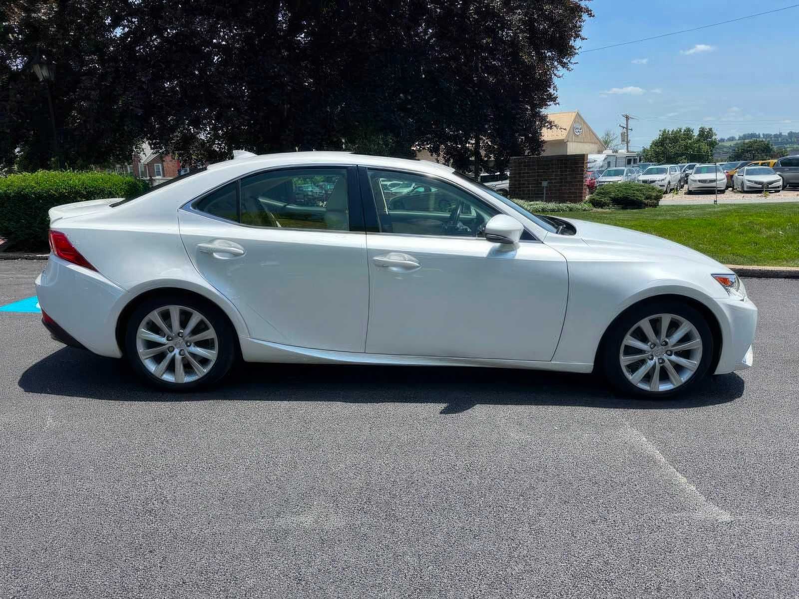 2016 Lexus IS 300