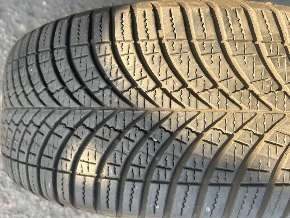 Opony caloroczne Goodyear 20555R16 wielosezonowe opony 205/55R16 Wrocl