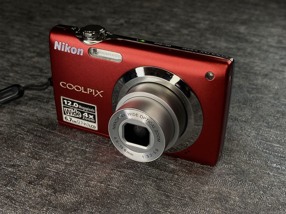 Nikon Coolpix S3000 ідеальний стан