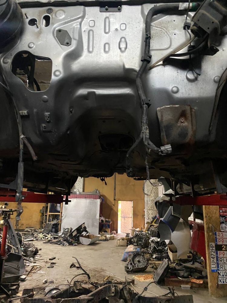 Кузов кабіна Nissan D22 2000-2008 нісан  навара д22 правий руль