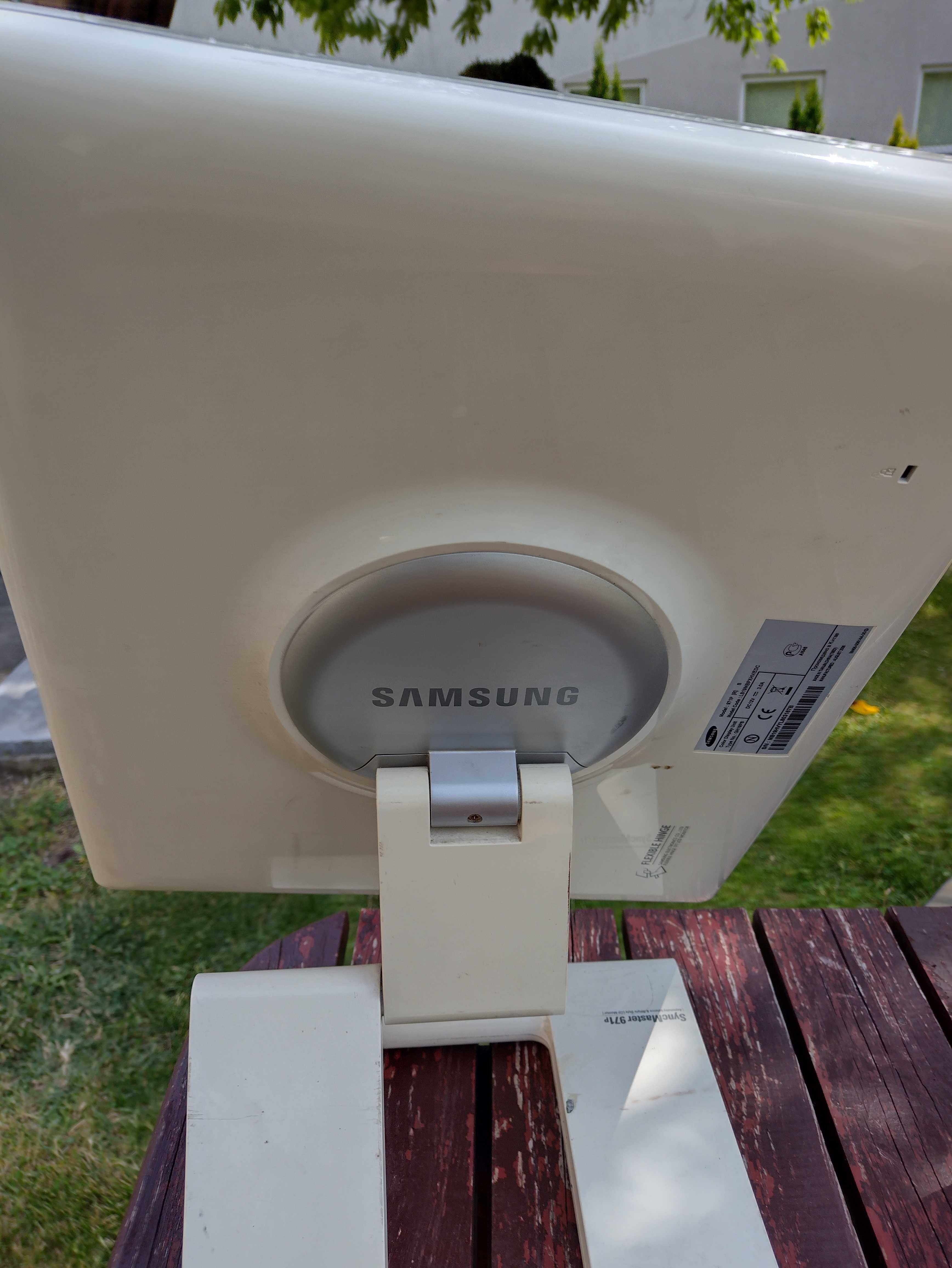 Monitor do komputera Samsung i Hanns-G - dwie sztuki TANIO sprzedam
