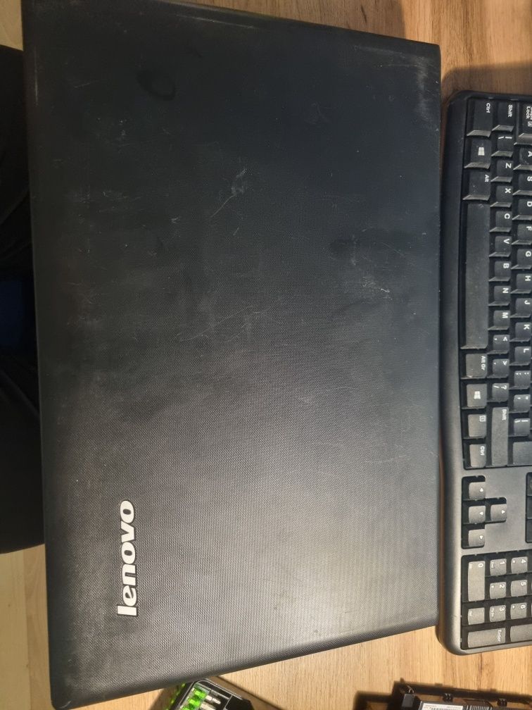 Laptop Lenovo G710