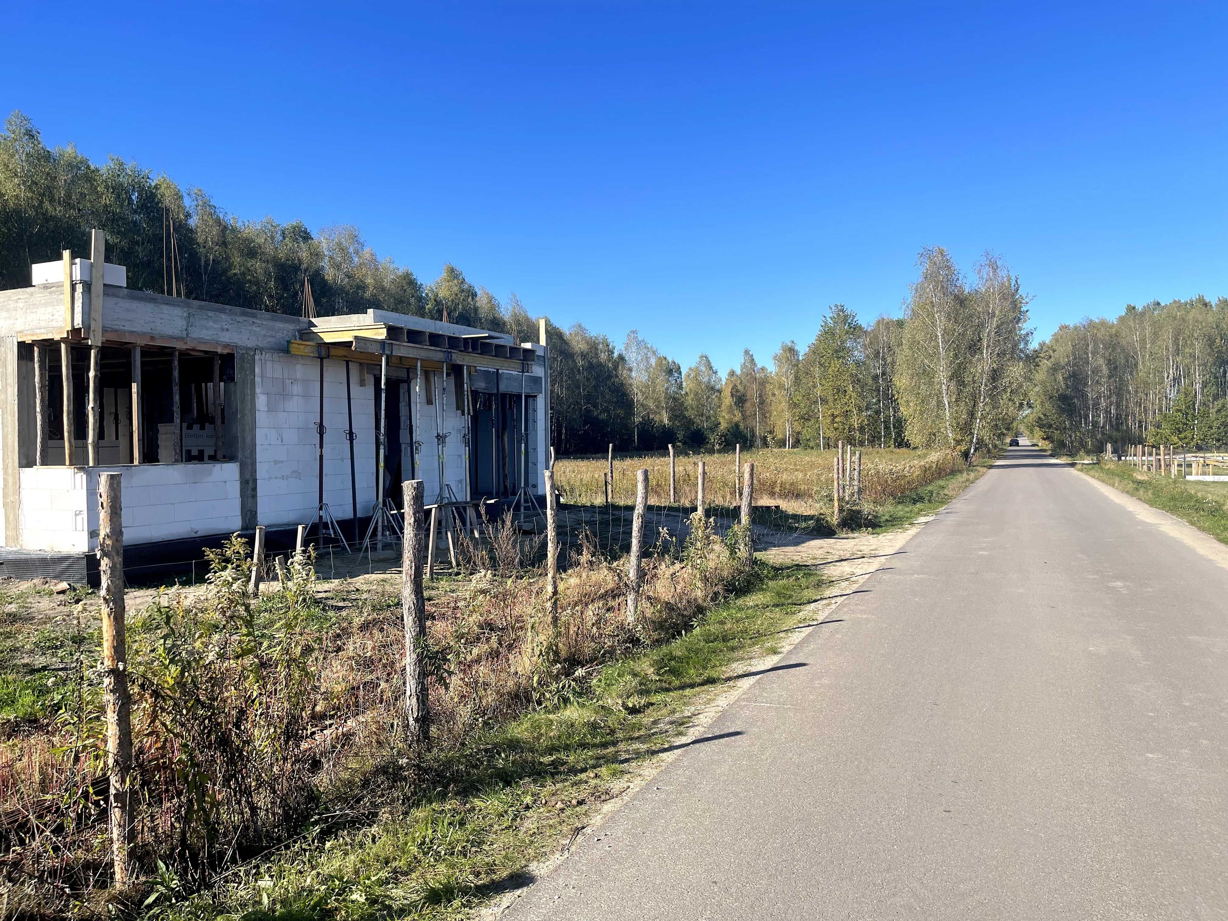 Budowlane, Żabieniec g. Parysów, przy granicy z g. Garwolin i g.Pilawa