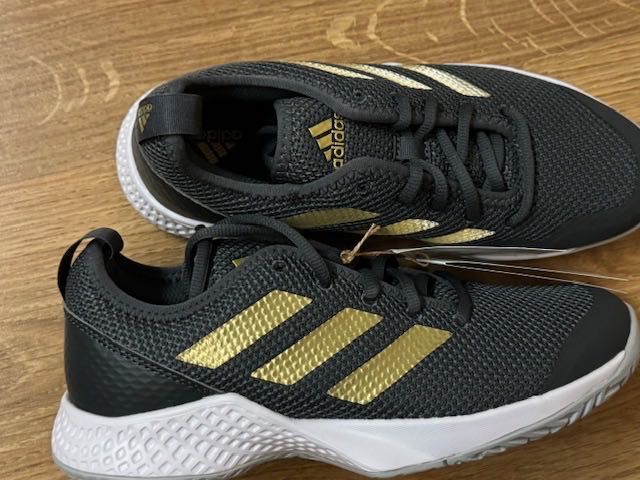 Adidas Court Control Women's Tennis
Dark Grey / Gold / White