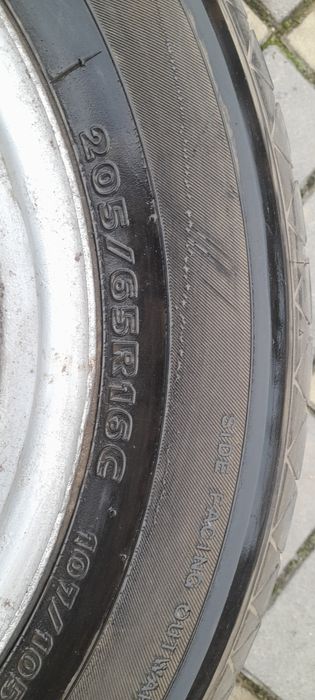 Hankook 205 65 16c в гарному стані з диском от 639 VITO