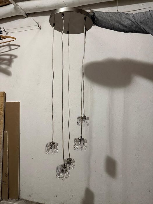 Lampa sufitowa z żarówkami