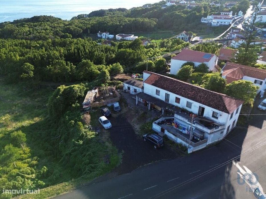 Casa / Villa T5 em Lajes do Pico de 279,00 m2