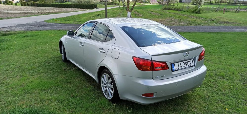 Lexus IS Lexus IS 220D 2.2 D 177KM
