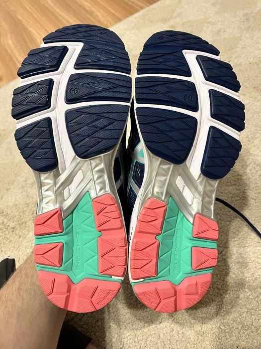 Оригінальні жіночі кросівки Asics GT-1000,устілка 25,75 см