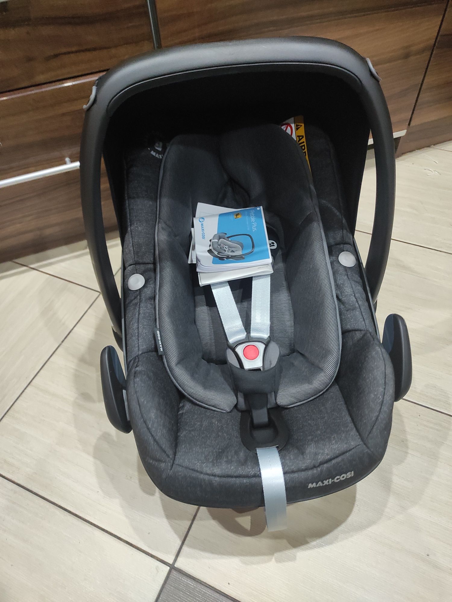 Nowy fotelik samochodowy nosidełko dla dzieci 0-12 kg, Maxi Cosi