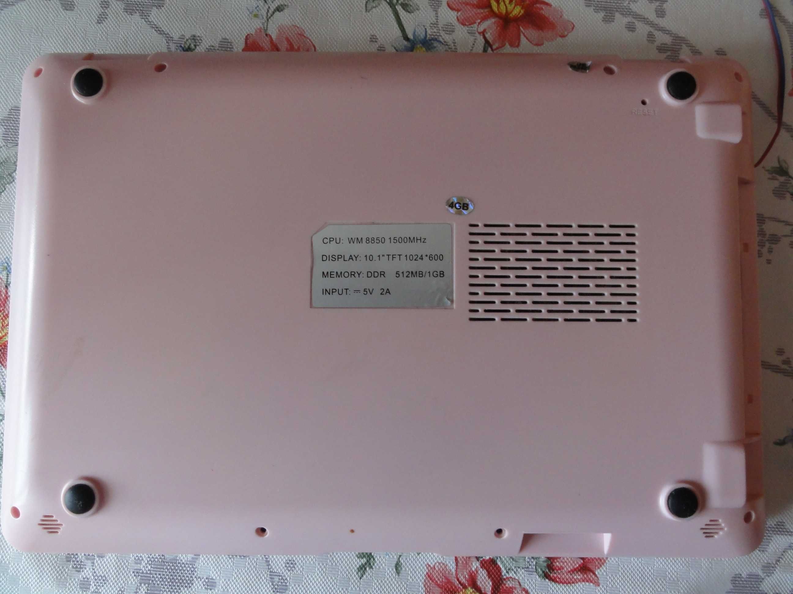 Laptop 10,1 '' CPU WM 8850 (uszkodzony na części )